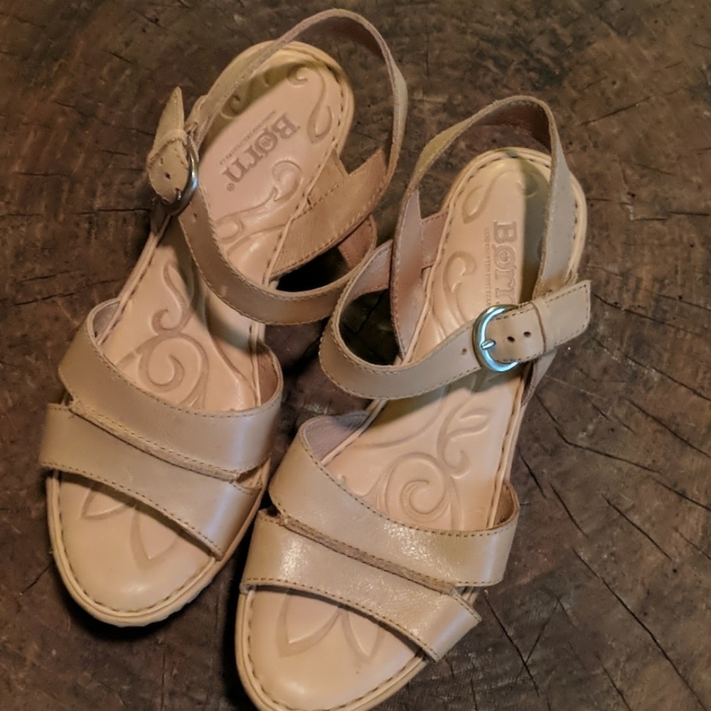 Born Wedge platform Sandals in natural nude